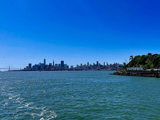 Photograph of the San Fransisco skyline. Photograph Source: Raydann